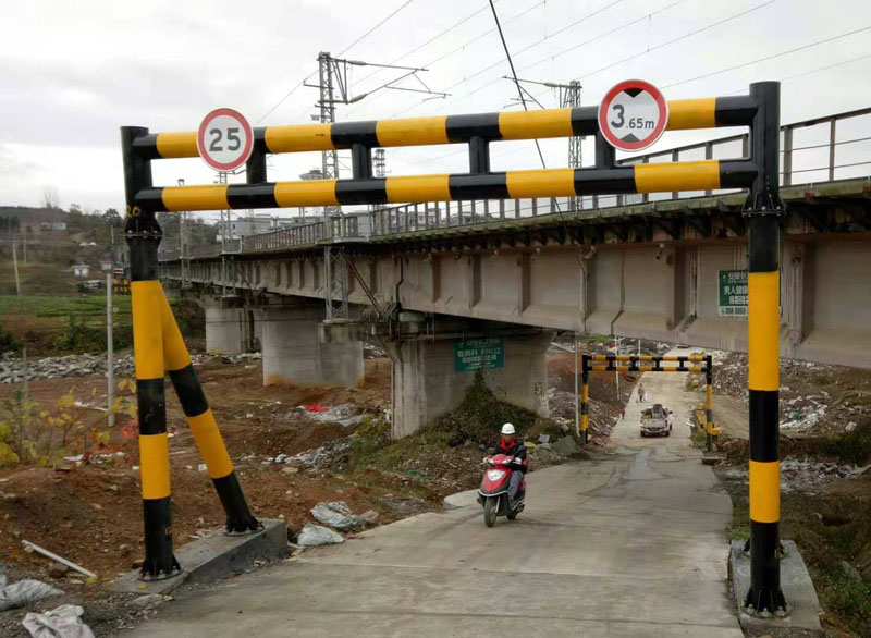 泰安液压限高架